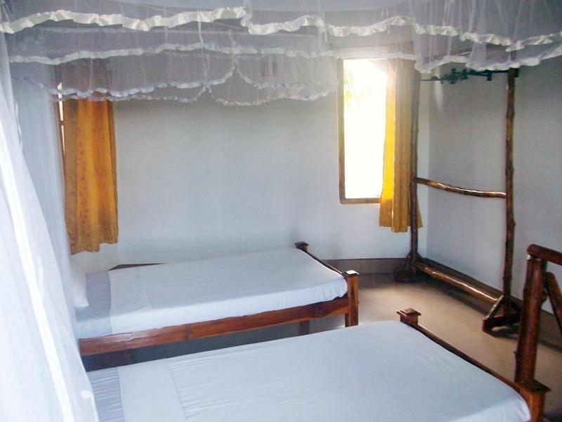 New Roy Guest House Калкуда Екстериор снимка