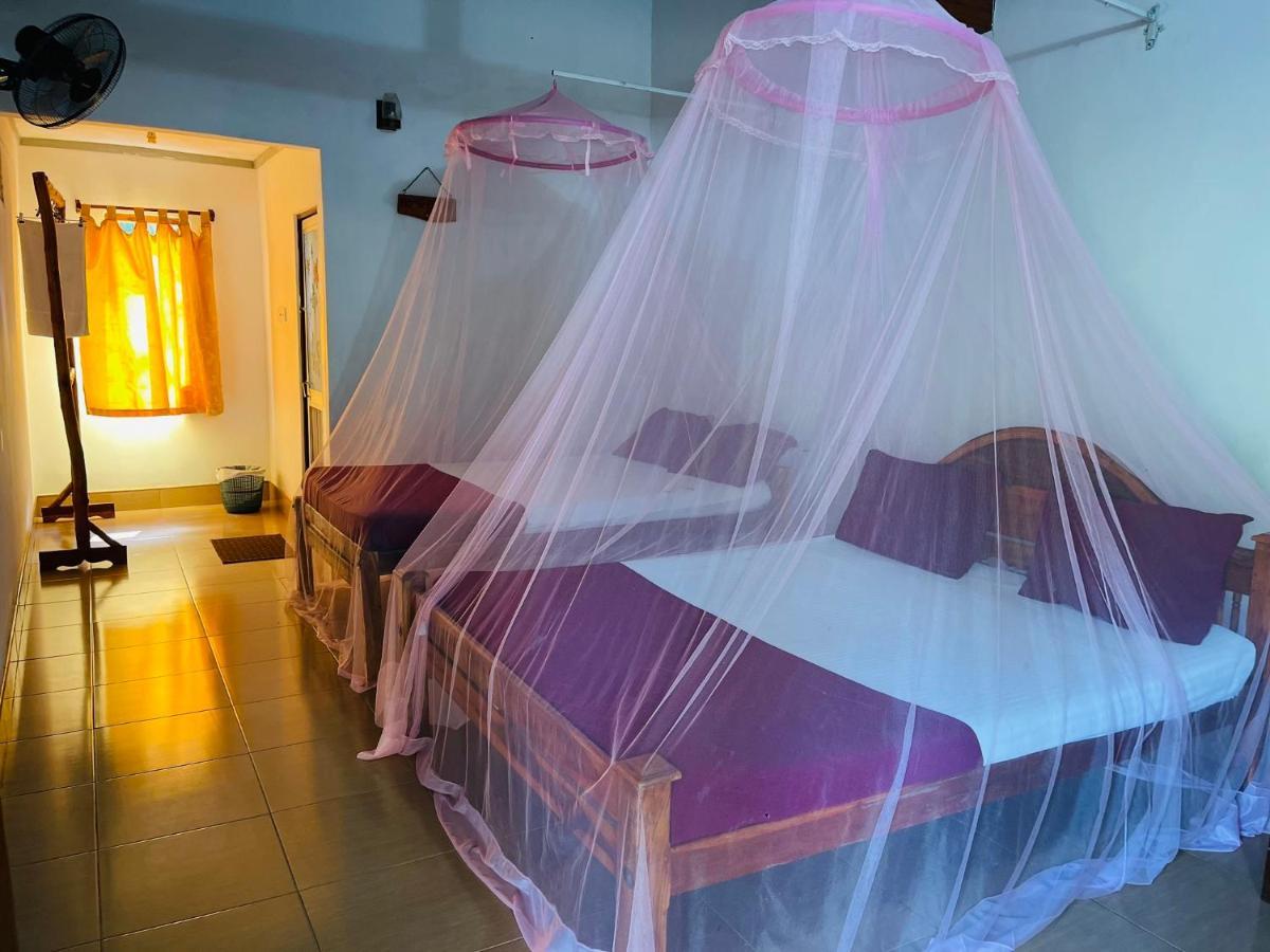 New Roy Guest House Калкуда Екстериор снимка