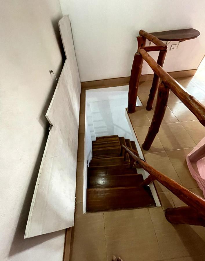 New Roy Guest House Калкуда Екстериор снимка