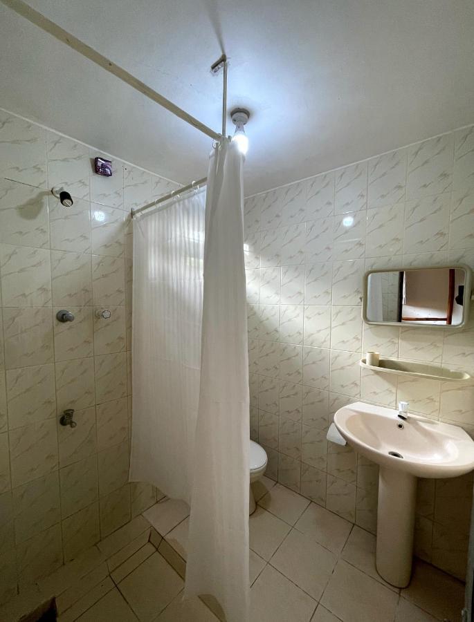 New Roy Guest House Калкуда Екстериор снимка
