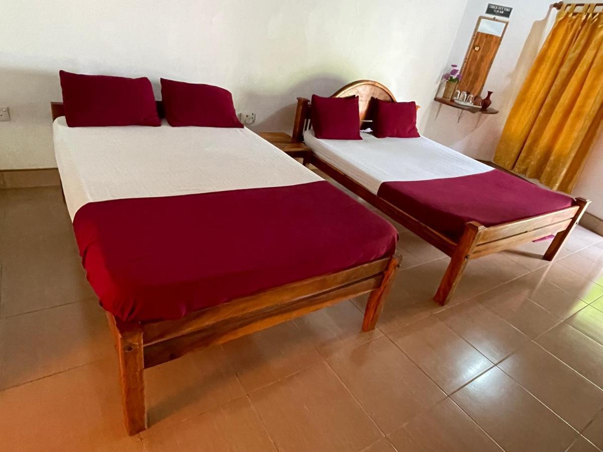 New Roy Guest House Калкуда Екстериор снимка