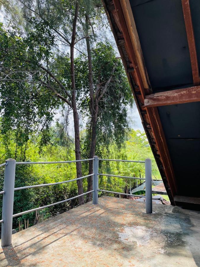 New Roy Guest House Калкуда Екстериор снимка